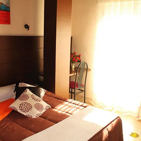 Hotel Navarro 2*